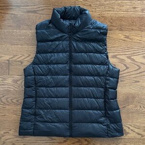 Uniqlo Black Lightweight Down Vest